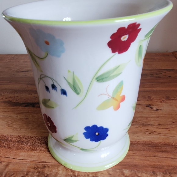 Emma bia floral vase - Picture 7 of 13